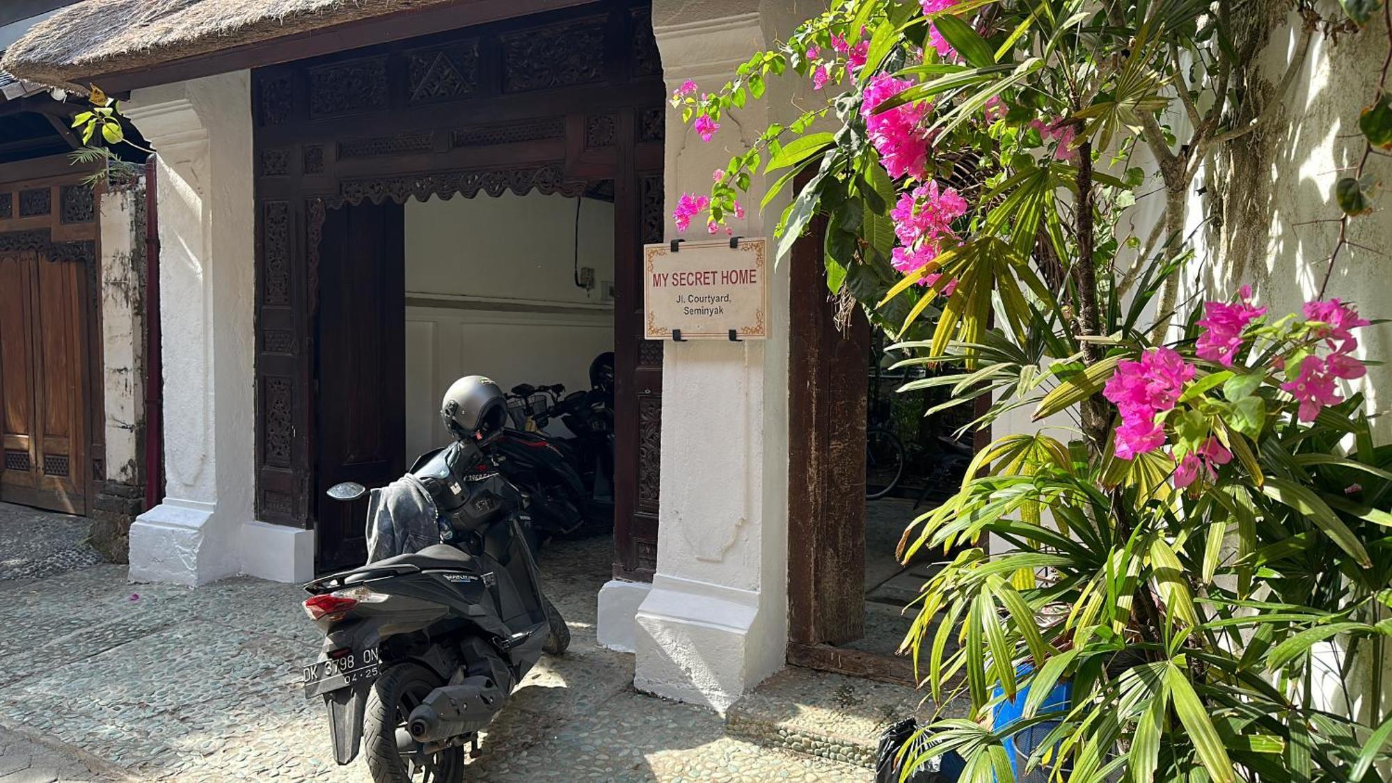 My Secret Home Seminyak  Exterior photo